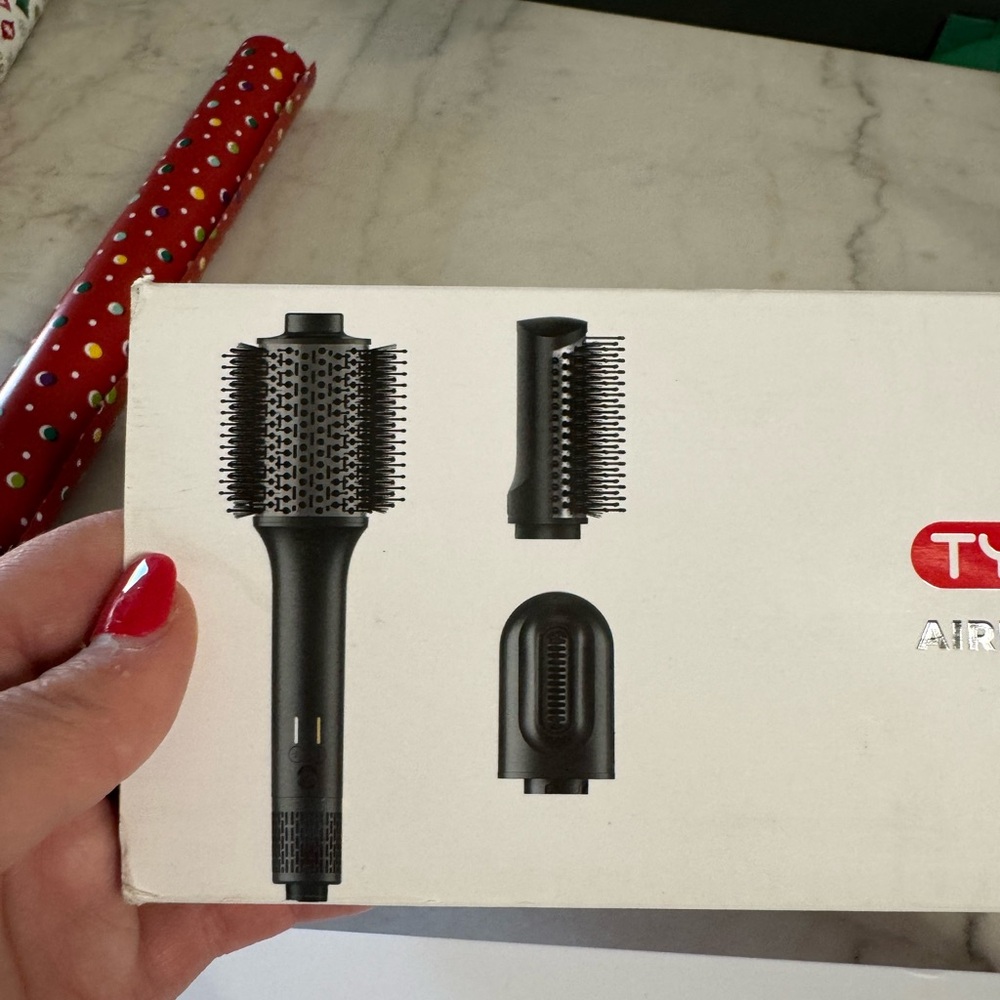 Black 3-in-1 Hot Air Volumizing Brush - Brand Not Visible